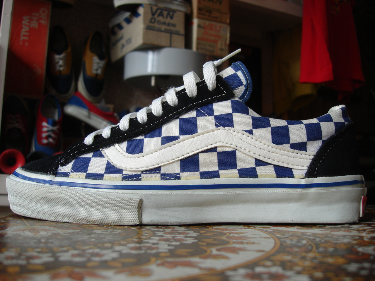 vans old skool blue & white checkered skate shoes vans old skool blue & white checkered skate shoes